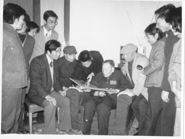 对照阅读他们受命走出国门