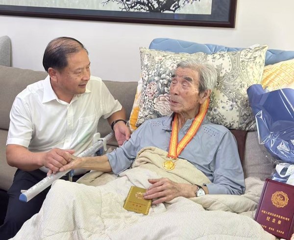 编者按 “中国青年远征军”作出了应有